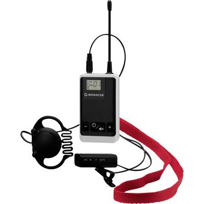 Draagbaar audioapparaat met rood lint, oordopjes en microfoon. Apparaat toont digitaal display en heeft volumeknoppen. Ideaal voor rondleidingen.