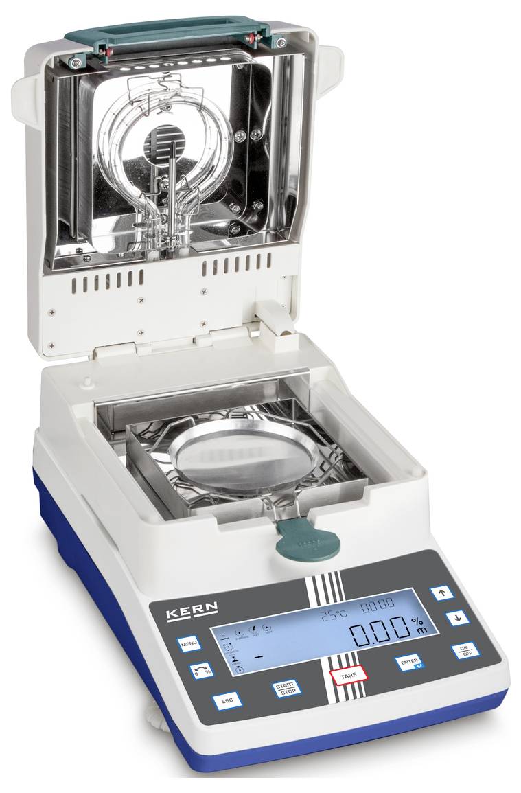 Een laboratorium-vochtanalysator, geopend, toont een monster onder een verwarmingslamp. Voorkant met digitaal display en bedieningsknoppen.