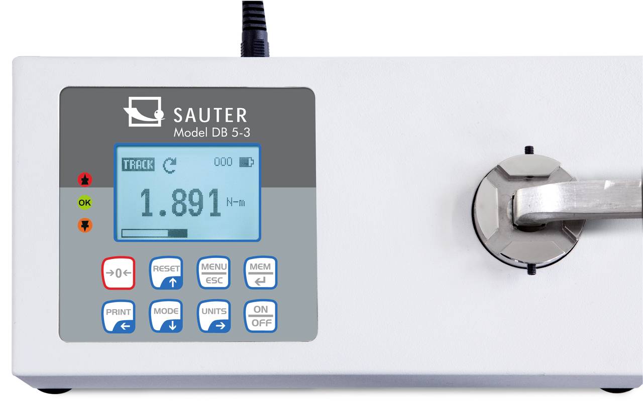 Digitaal draaimomentmeetapparaat 'SAUTER Model DB 5-3' toont een waarde van 1.891 N·m. Het beschikt over meerdere bedieningselementen en een display aan de voorzijde.