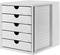 Een witte ladenorganizer met vijf labels: 'Catalogi', 'Prijslijsten', 'Verzending', 'Binnenkomst', 'Pakbonnen'.