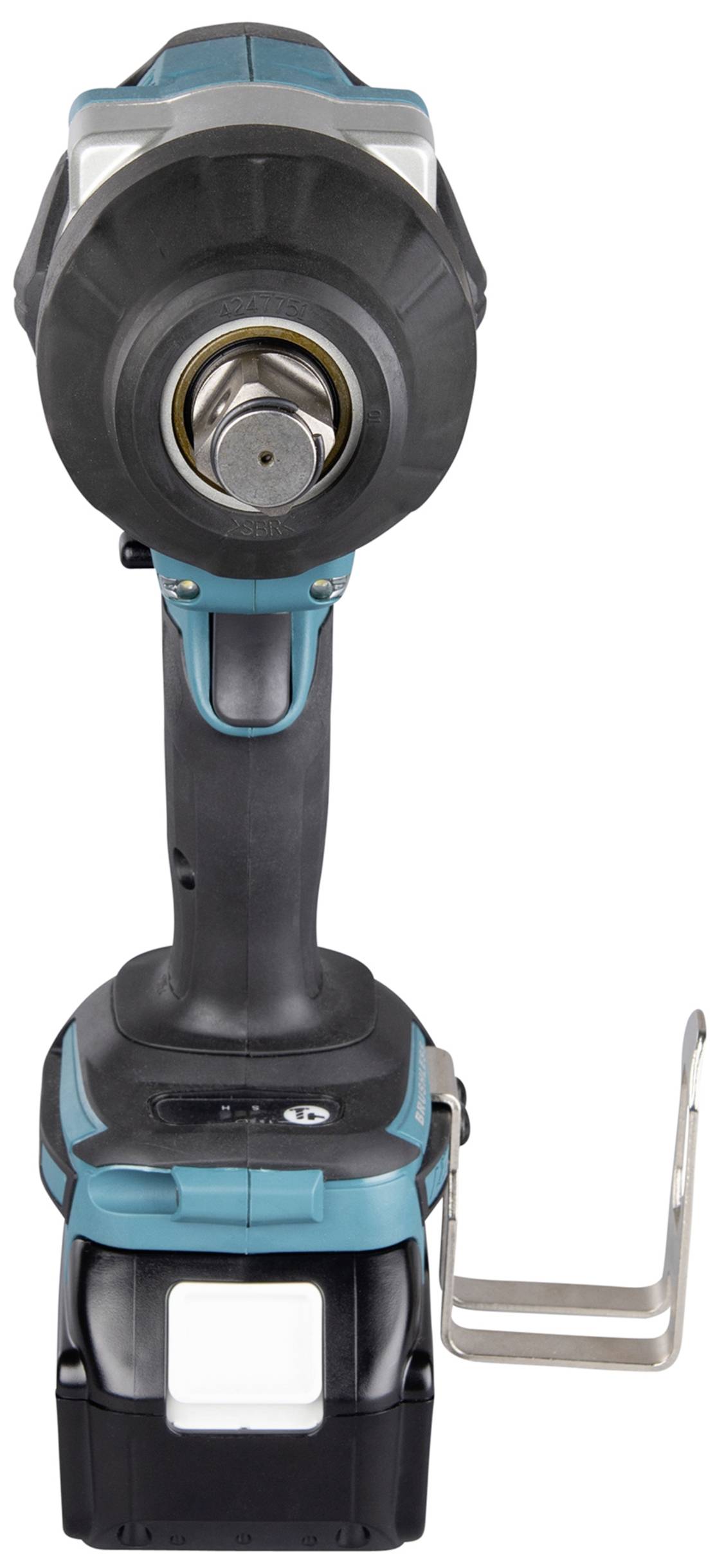 Een accuschroevendraaier staat rechtop en wijst naar voren. Hij heeft een blauw-zwarte behuizing en een metalen houder aan de zijkant.