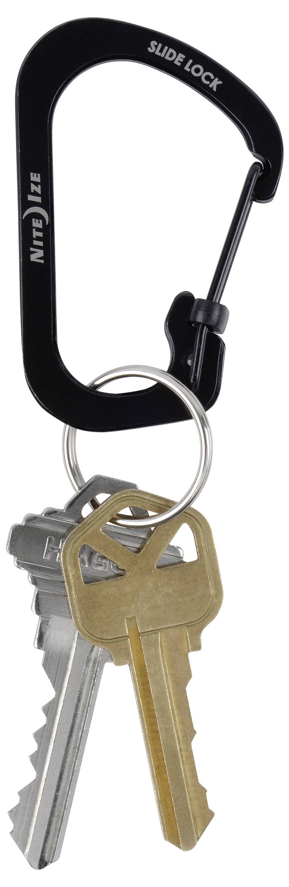 Een zwarte karabijnhaak met het label 'Slide Lock' houdt twee metalen sleutels vast, één zilver en één messing, bevestigd aan een kleine ring.