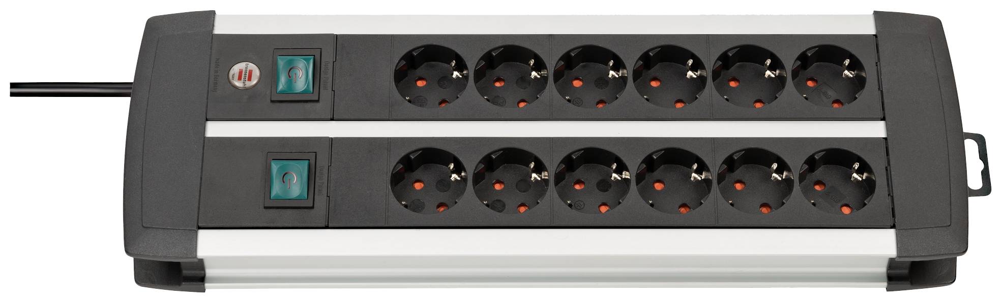 Een zwarte stekkerdoos met twee schakelaars en twaalf aansluitingen.