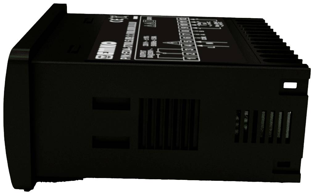 Zwarte elektrische temperatuurregelaar met display aan de bovenkant, liggend aan de zijkant. Aanwijsschaal en technische details zichtbaar.