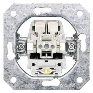 Een elektrische schakelaar close-up, vierkante metalen plaat met schroefgaten, toont aansluitingen en schakelmechanisme.