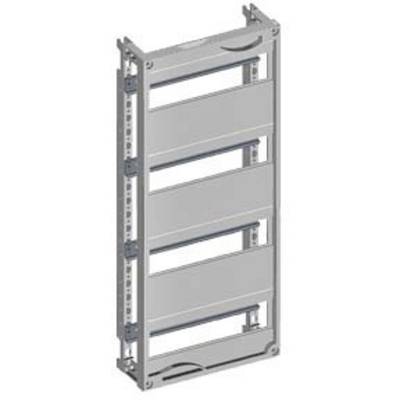 Een zilveren verticaal metalen behuizing, waarschijnlijk een serverrek, met meerdere schappen voor de opslag van elektronische apparaten.