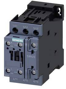 Een elektrische magneetschakelaar van Siemens, model Sirius, met drie aansluitklemmen bovenaan en aansluitingen onderaan, in een zwart en grijs behuizing.