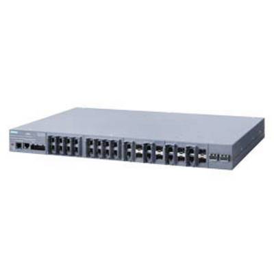 Een grijze netwerk-switch met meerdere Ethernet- en glasvezelaansluitingen, gebruikt voor gegevensverdeling in een computernetwerk.