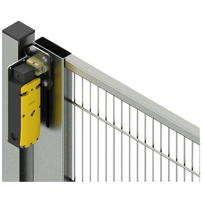 Industrieel veiligheidshek met een geel elektronisch vergrendelingssysteem, bevestigd aan een metalen paal.