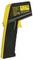 Infrarood-thermometer met zwarte en gele behuizing, laserklasse-2-markering en bedieningsinstructies op de achterkant.