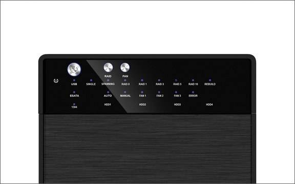 Zwart computerbehuizing met bedieningspaneel. Bevat knoppen en LED's voor het beheren van ventilator- en RAID-standen, met labels voor verschillende schijven.