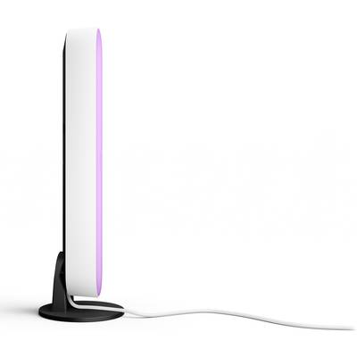 Een slanke, verticale LED-lamp op een zwarte standaard, met een stralende roze lichtstreep aan de zijkant en een wit snoer.