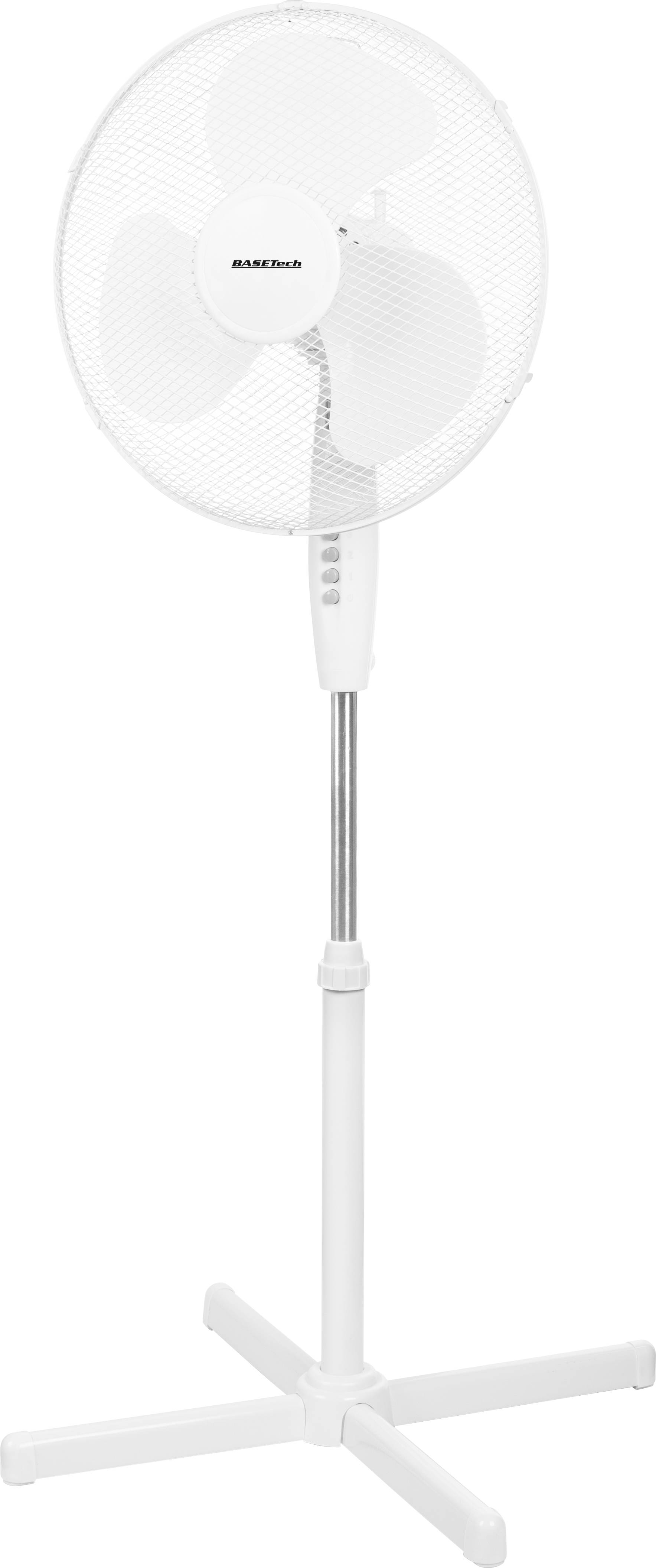 Een witte staande ventilator met metalen rooster, drie rotorbladen en een in hoogte verstelbare standaard. Ideaal voor luchtcirculatie in ruimtes.