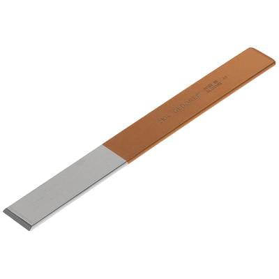 Een lange, smalle slijpsteen in oranje en grijs, die wordt gebruikt voor het slijpen van gereedschappen.