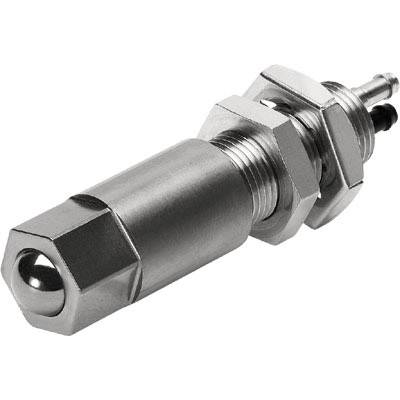Een zilveren, cilindrische sensor met schroefdraad en connectie, geschikt voor industriële toepassingen.