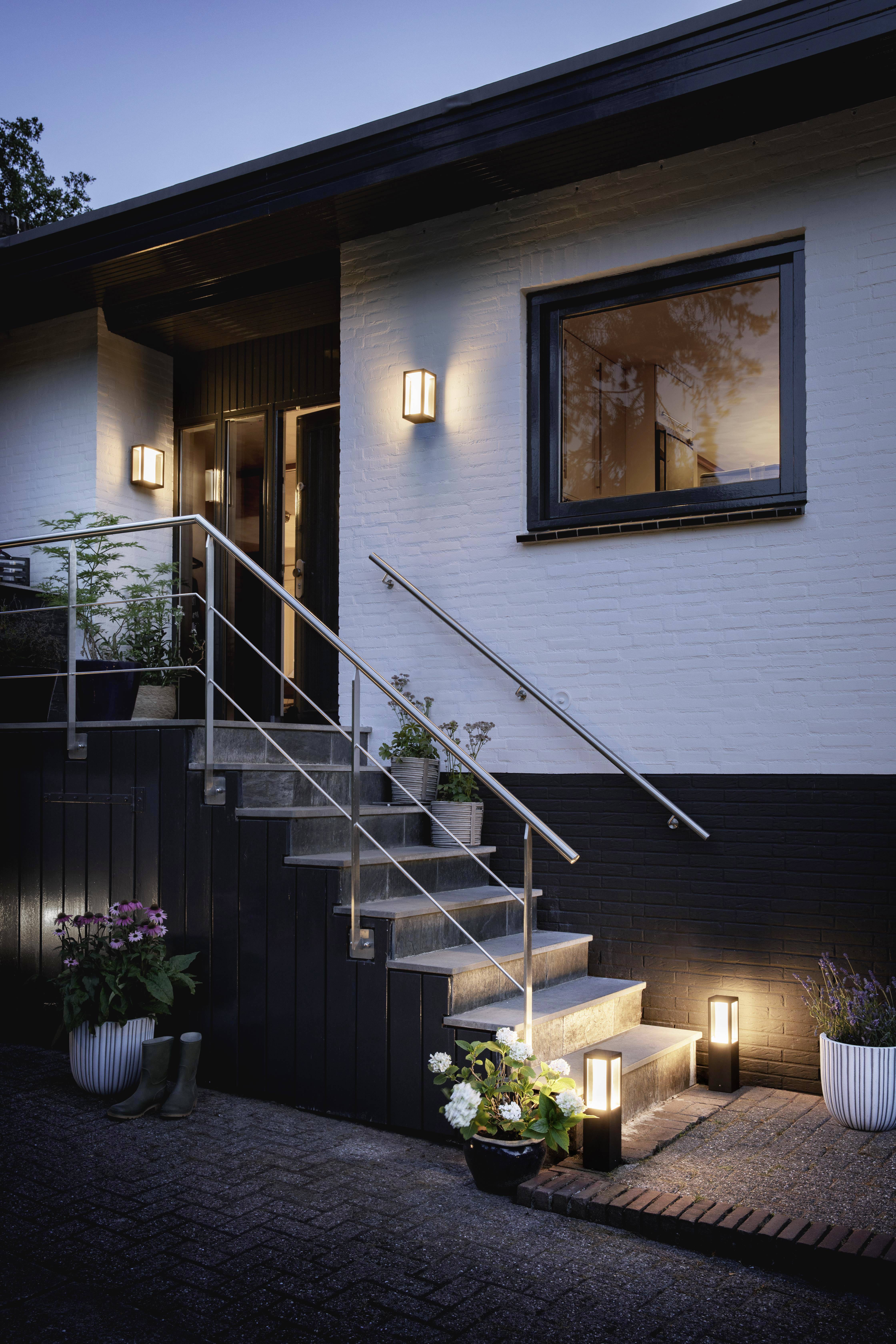 Philips Hue Slimme Wandlamp Zwart 1200 lm IP44 Compatibel met Alexa, Google Home, Apple HomeKit Model 371651-7