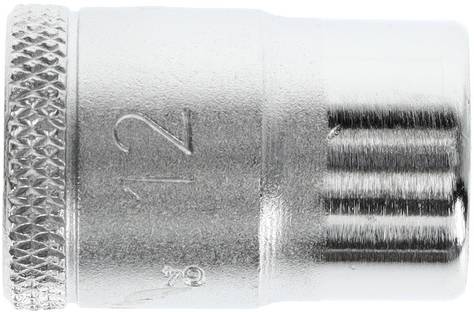 Zilveren moersleutel met een '12' inscriptie, gekartelde rand voor een betere grip, geschikt voor het hanteren van schroeven en moeren.