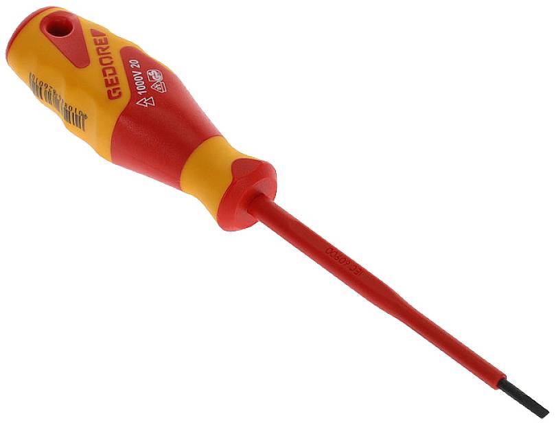 Schroevendraaier met rode en gele handgreep, geïsoleerd voor elektrische werkzaamheden, platte punt, geschikt voor verschillende schroeven.