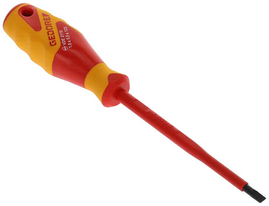 Een geïsoleerde schroevendraaier met een rode handgreep en gele accenten ligt op een witte oppervlakte.