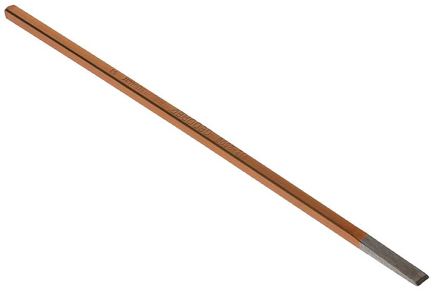 Een oranje timmermanspotlood ligt diagonaal; het is zeshoekig met een scherpe punt.