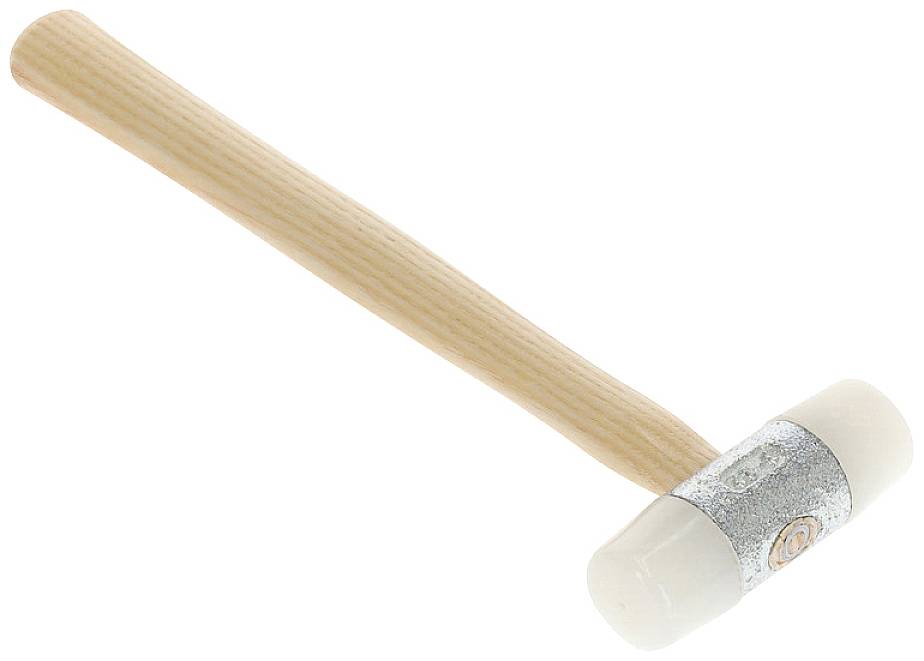 Houten hamer met een lichte, ronde kop en een lange, lichte houten steel.