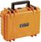 Oranje kunststof koffer met zwarte handgreep, label 'outdoor.cases type 1000' op de voorkant. Robuust en weersbestendig.
