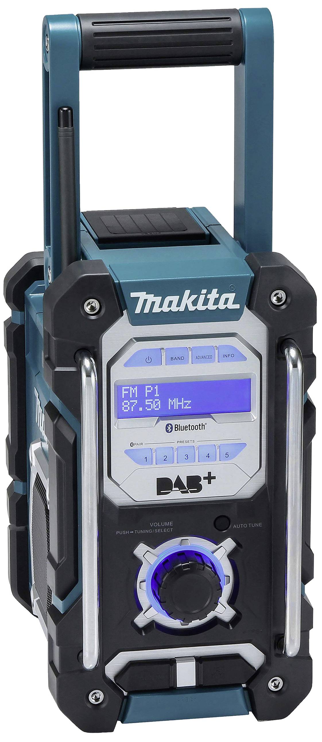 Een draagbare Makita-radio in blauw met Bluetooth en FM-weergave. Het display toont 'FM P1 87,50 MHz'.