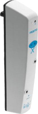 Een elektronisch apparaat van Festo, verticaal georiënteerd, met blauwe markeringen en knoppen, vermoedelijk een sensor of actuator.