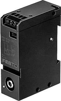 Zwart, rechthoekig elektronisch apparaat met het opschrift 'Festo' op de voorkant. Het heeft meerdere aansluitingen aan de boven- en onderkant.
