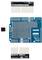 Een blauwe prototype-shield voor Arduino met aansluitingen en pinheaders, gerangschikt voor elektronische assemblage en programmering.