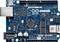 Arduino Uno WiFi Rev2-printplaat met microcontroller, digitale en analoge pinnen. USB-aansluiting links, WiFi-module rechts.