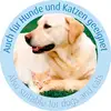 Een hond en een kat liggen ontspannen naast elkaar. Tekst in het beeld: 'Geschikt voor honden en katten'.