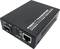 Een zwarte glasvezel-transceiver met aansluitingen voor TX, RX en Ethernet, gebruikt voor de conversie van glasvezel- naar kopersignalen.