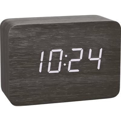 Digitale klok met houtlook toont de tijd '10:24'.