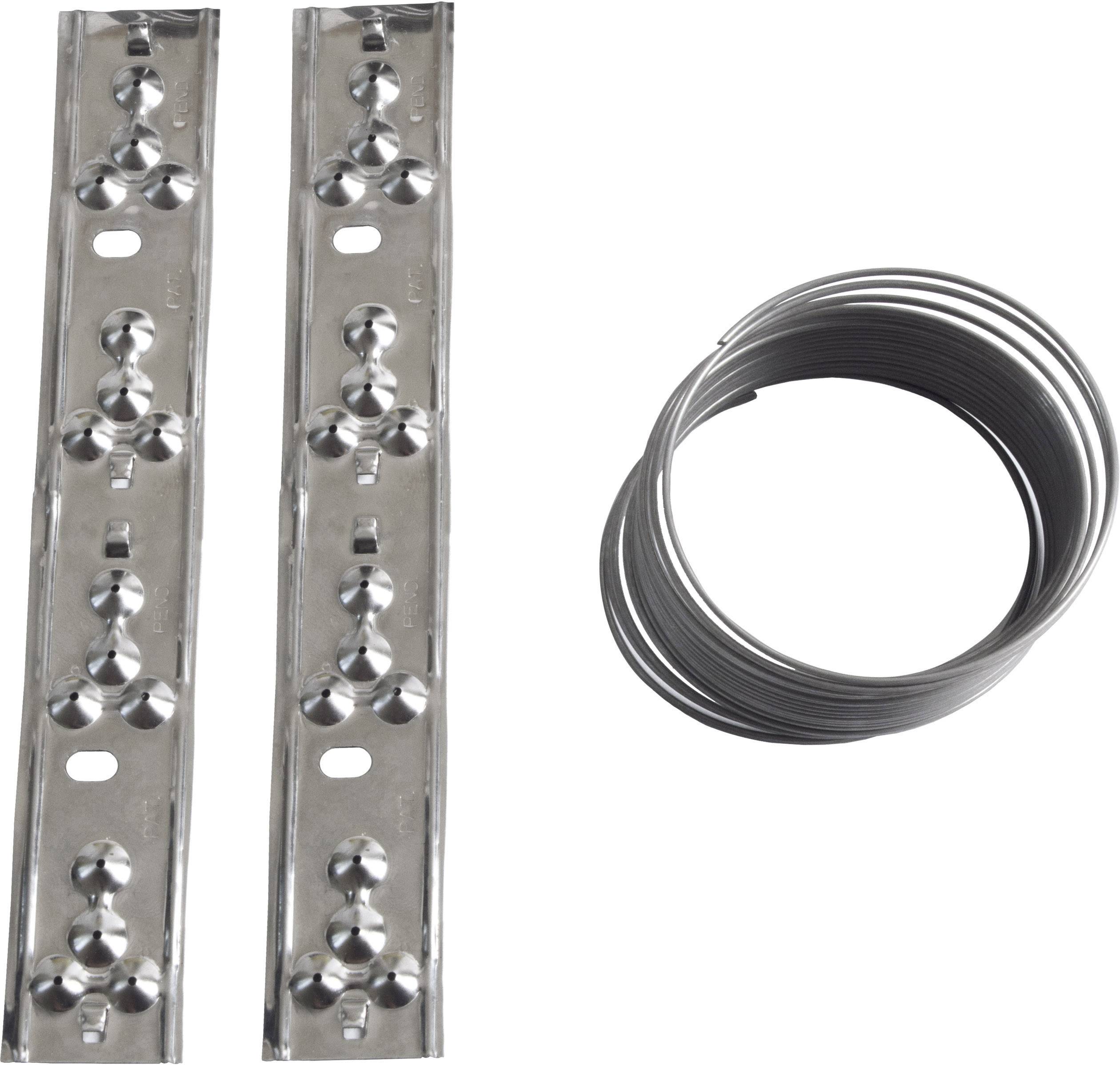 Twee metalen strips met meerdere kogels en ogen naast elkaar. Rechts daarnaast ligt een opgerolde draad.
