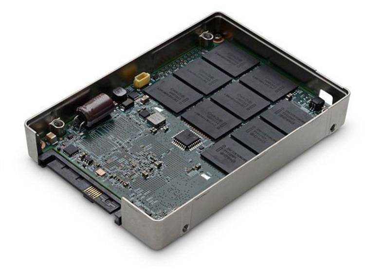 HGST SSD1600MM SSD harde schijf (2.5 inch) 200 GB Retail 0B31065 SAS 12Gb-s