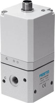 Een Festo-ventiel in zilveren kleur met aansluitingen boven en aan de zijkant. Geschikt voor industriële besturing en automatisering.