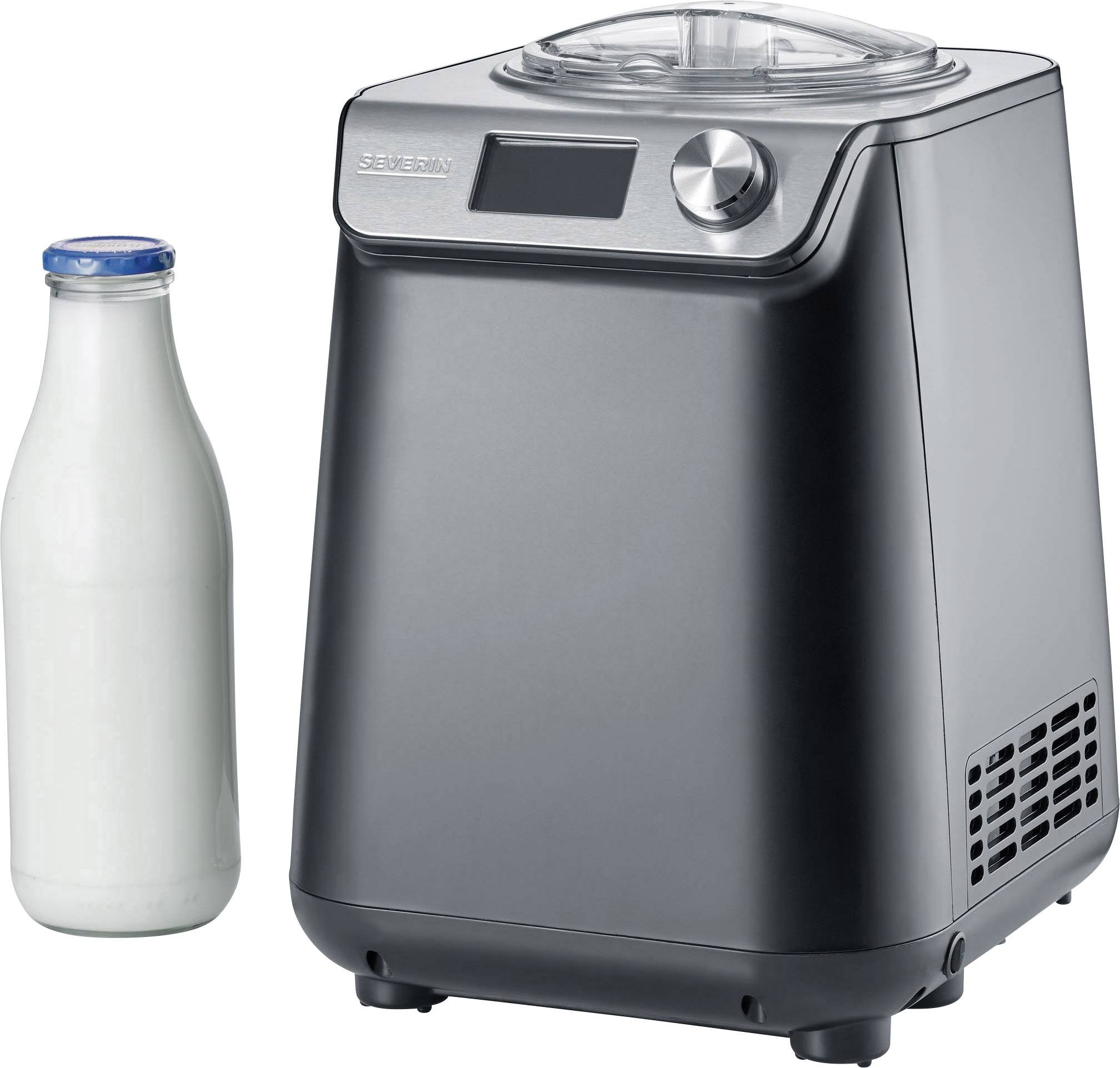 Zwarte ijsmachine naast een gesloten glazen fles melk.