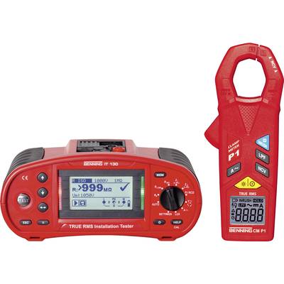 Twee rode meetapparaten, een installatietester en een stroomtang, tonen display en bedieningselementen. Merknaam 'Benning'.