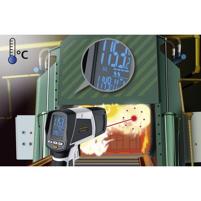 'Infrarood-thermometer meet hoge temperaturen op een brandende metaaloppervlakte in een industriële oven.'