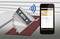 Digitale waterpas toont hoek van 45,80 graden op mobiele app die verbonden is met zaagblad. Bluetooth-verbinding actief.
