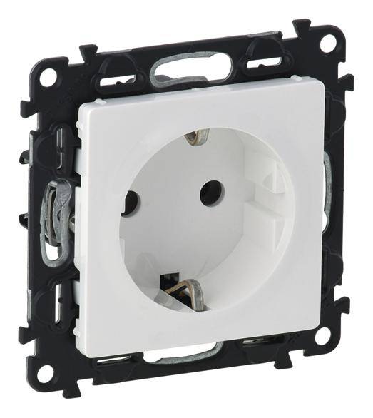 Witte stopcontact in een zwart frame, frontaal weergegeven. Het is bedoeld voor wandmontage.