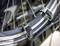 Close-up van een fietsband met velglint en spaken, toont bevestigingen en structuur.
