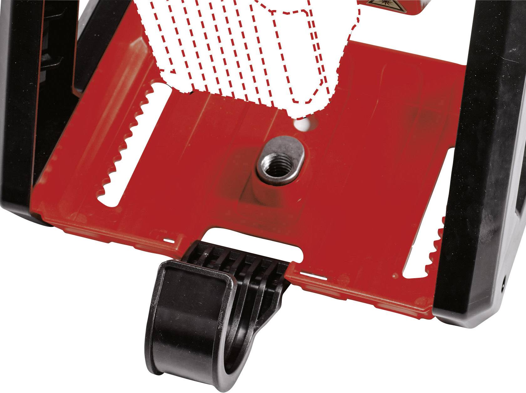 'Close-up van een rood gereedschap met getande randen en een grote schroefopening in het midden, omgeven door zwarte houders.'