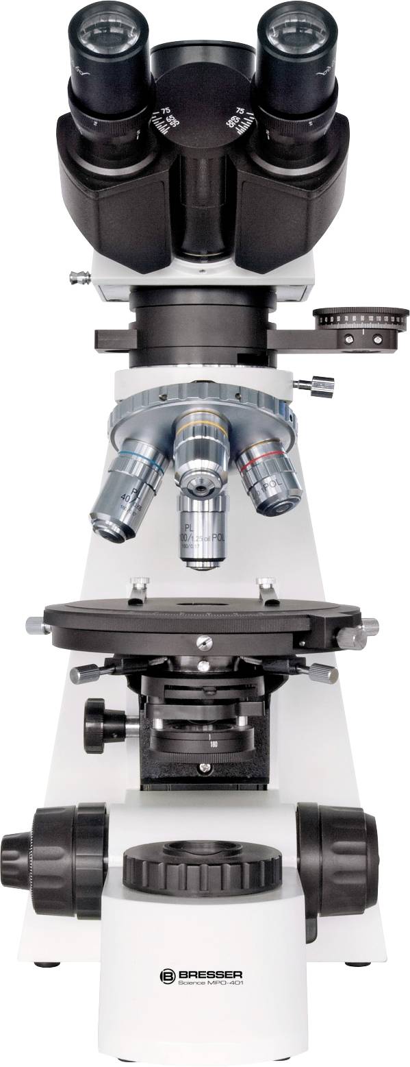 Laboratoriumsmicroscoop met vier keer draaibare objectieflens en twee oculairs voor wetenschappelijke analyse.