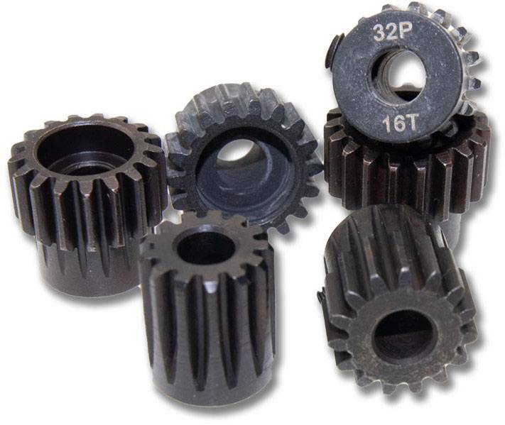 Meerdere metalen tandwielen van verschillende afmetingen met verschillende tandaantallen. Ze zijn in een cirkel gerangschikt.