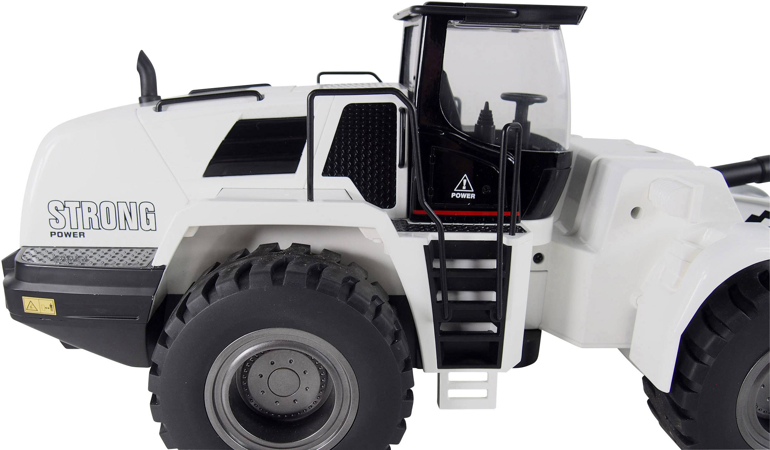 Een witte speelgoed-lader met grote zwarte wielen en een zwarte bestuurderscabine, gemarkeerd met 'STRONG POWER' aan de zijkant.