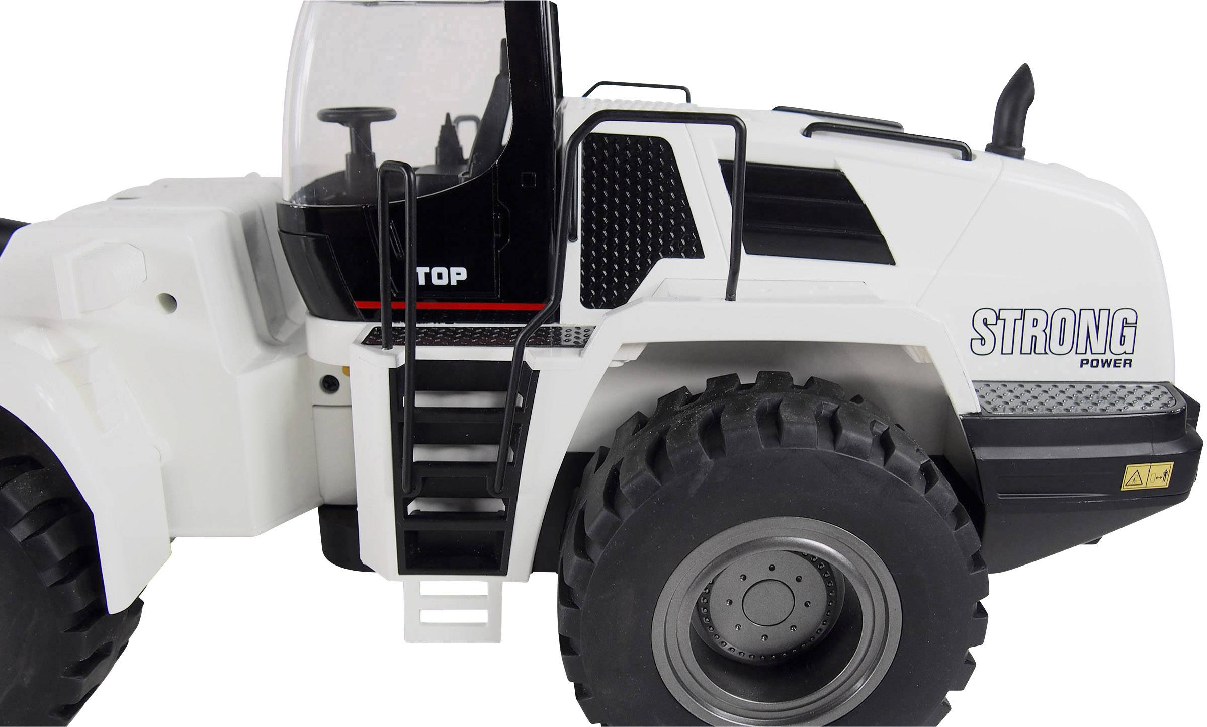 Een speelgoed-tractor met grote zwarte banden en de tekst 'Strong Power' aan de zijkant.