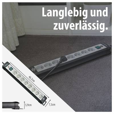 Stekkerdosenleiste op tapijt met tekst 'Duurzaam en betrouwbaar.'; onderaan productafbeelding met afmetingen 46,5 cm, 5,9 cm en 7,3 cm.