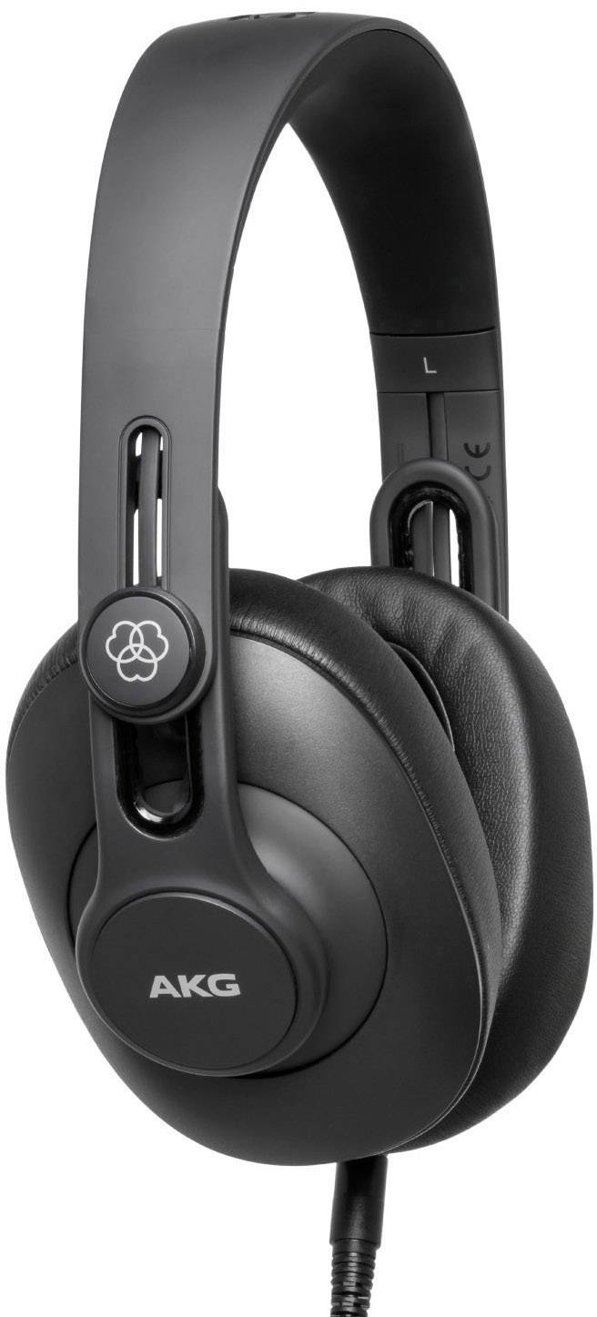 Zwarte over-ear koptelefoon met kabel, merkenlogo op de oorschelp. Verstelbare hoofdband en gepolsterde oorschelpen voor comfort.